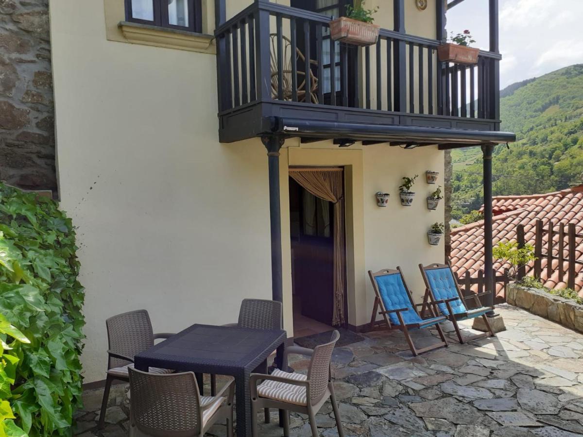 La Casina De Santulaya Villa Cangas De Narcea Eksteriør billede