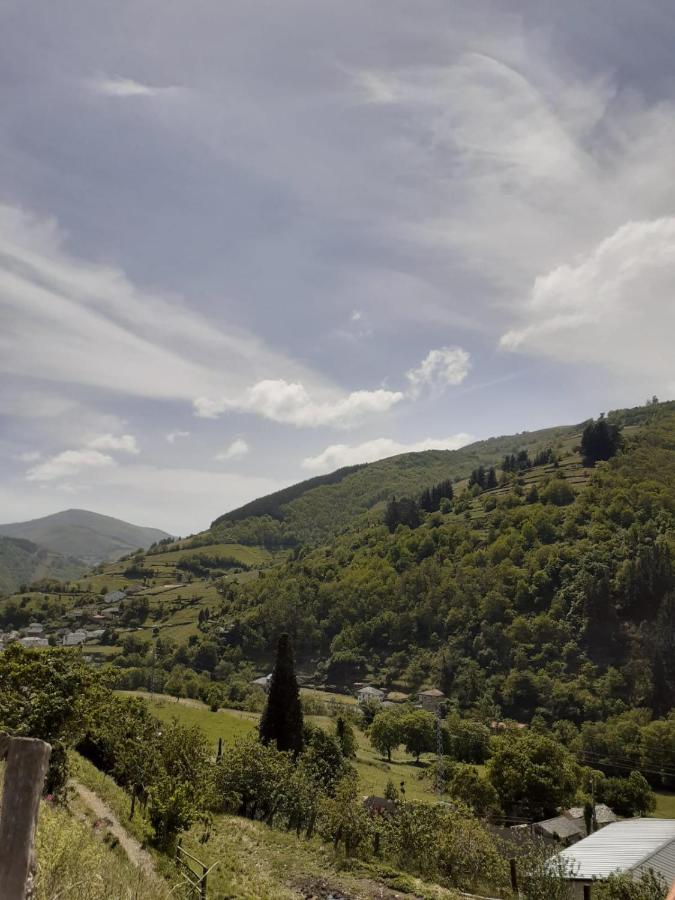 La Casina De Santulaya Villa Cangas De Narcea Eksteriør billede