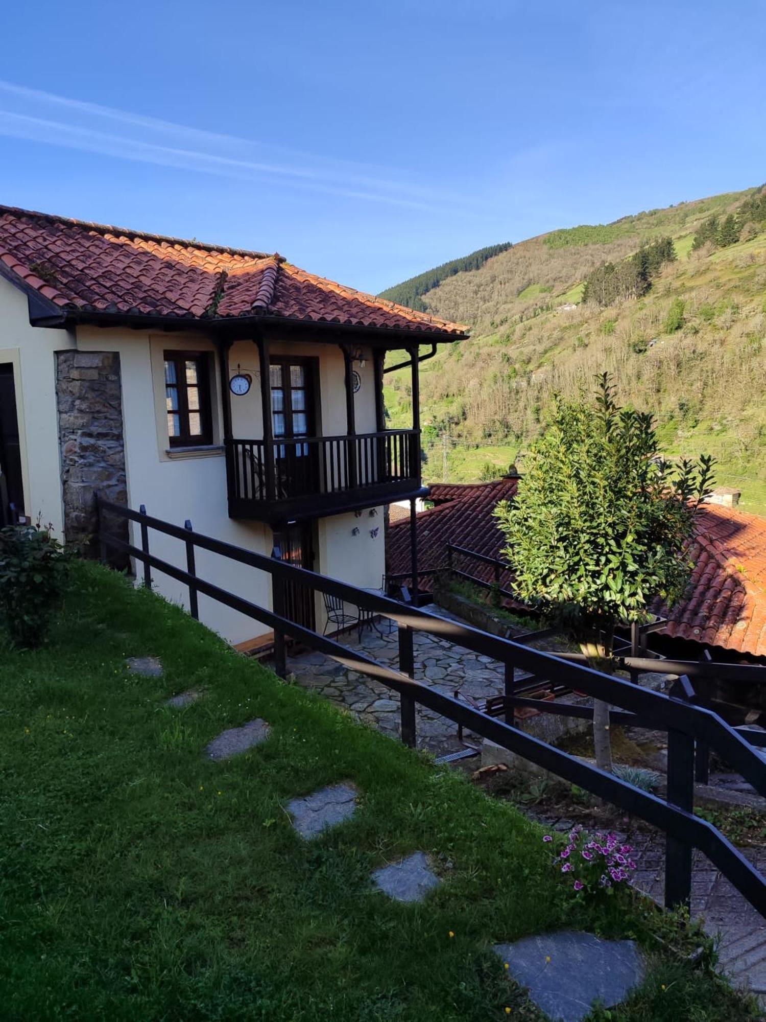 La Casina De Santulaya Villa Cangas De Narcea Eksteriør billede